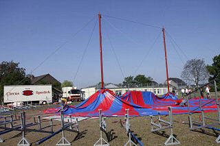 zirkus_aufbau_03.jpg